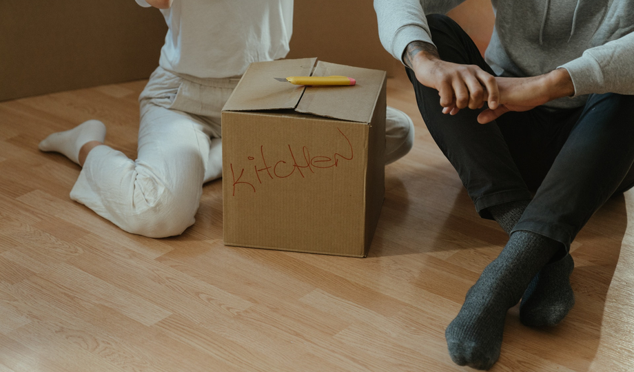 UNIVERSE EXPRESS LLC